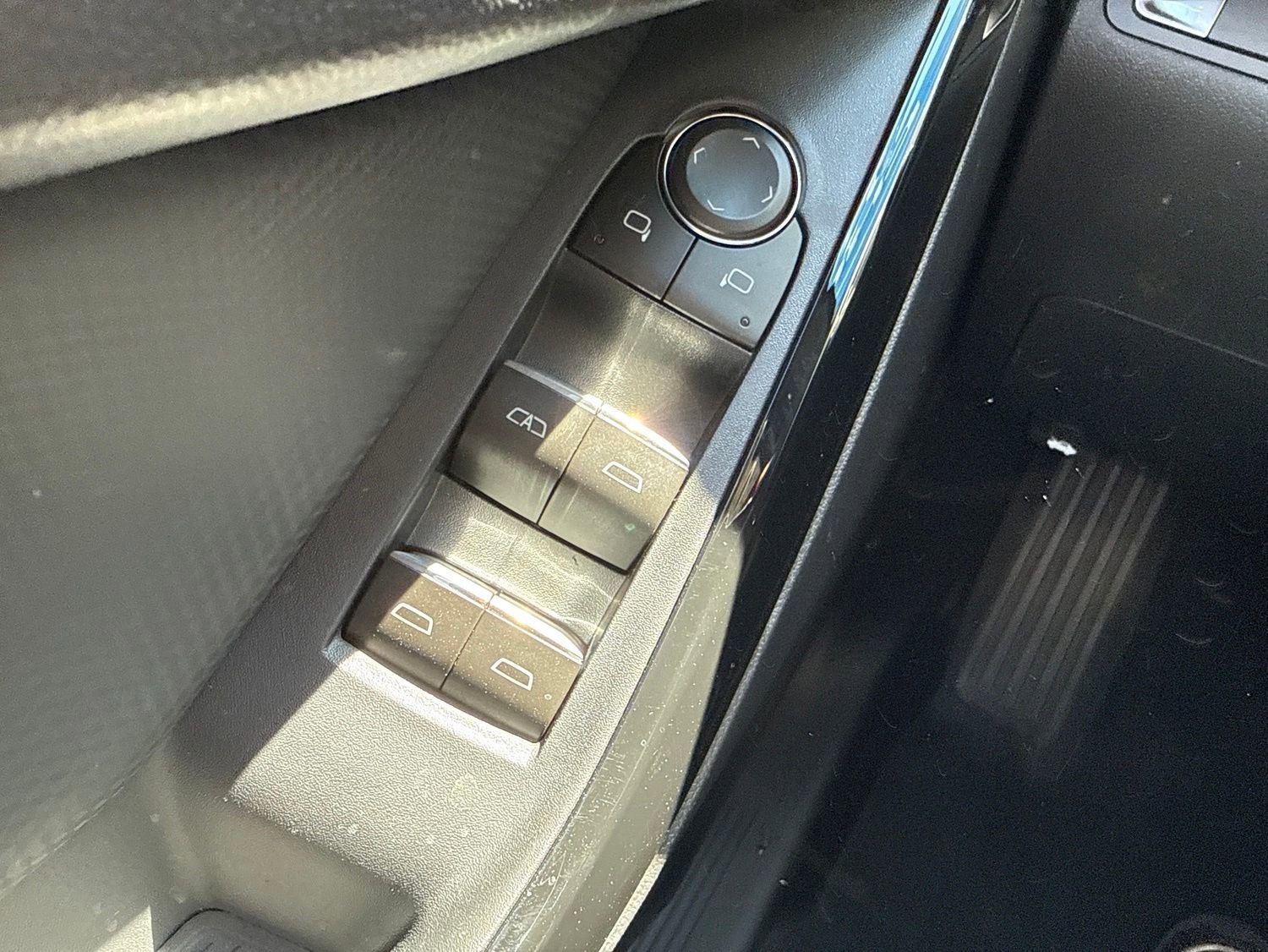 New 2026 Polar White Tricoat Chevrolet RS with Panoramic Sunroof - Safety and Technology Package image 36