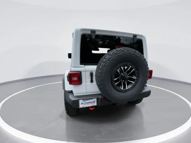 New 2025 Bright White Clear-Coat Exterior Paint Jeep Rubicon X image 7
