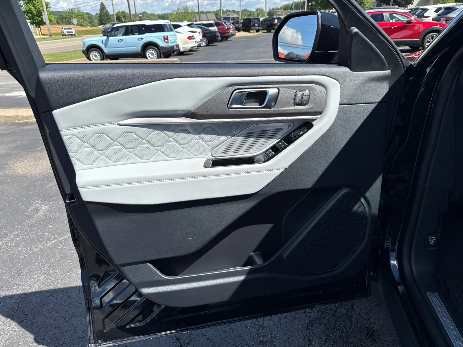 New 2026 Agate Black Metallic Ford Platinum™ image 22