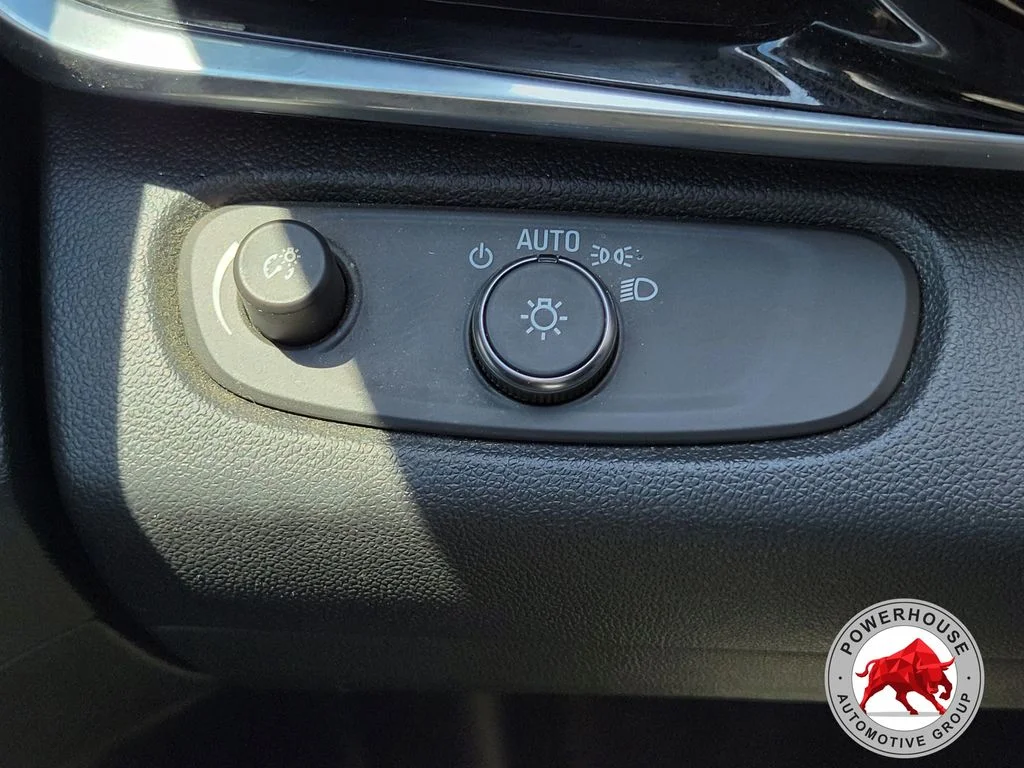 Used 2024 Black Buick Avenir image 28