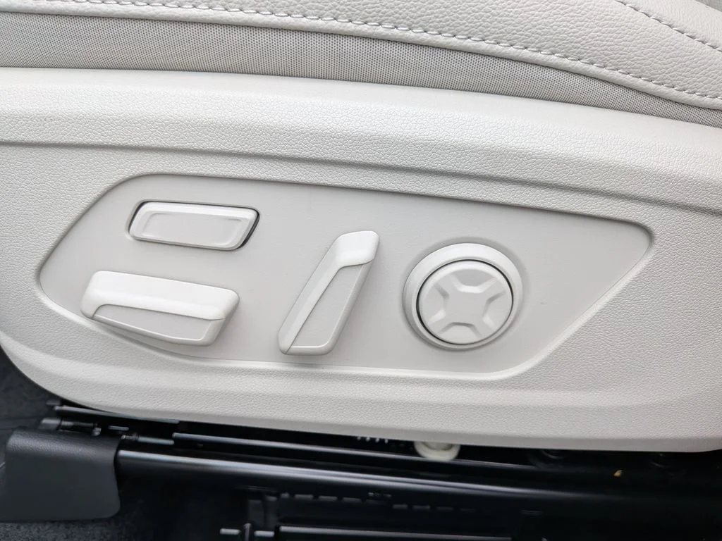 New 2026 Snow White Pearl Kia X-Line SX Prestige image 14
