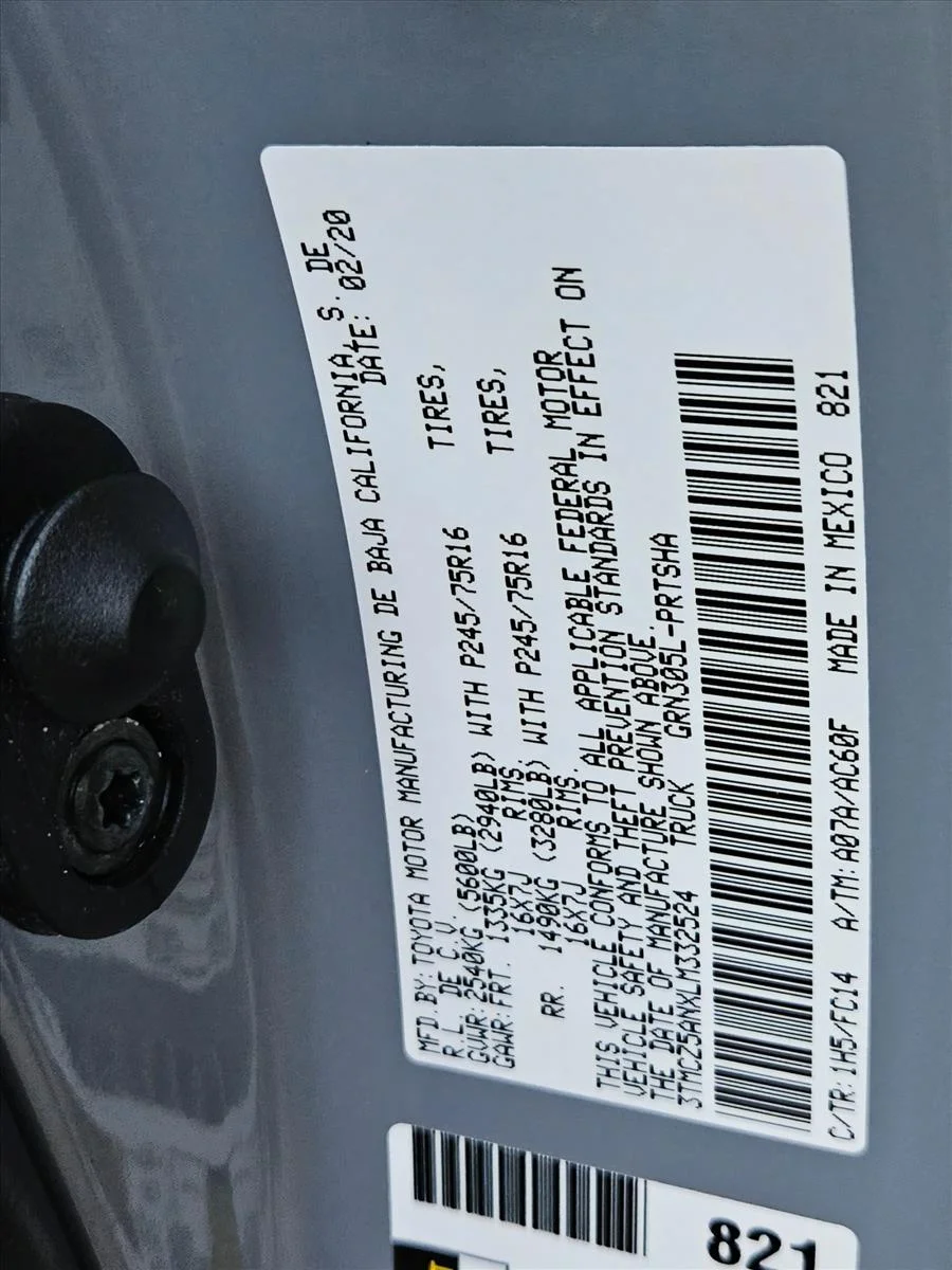 Used 2020 Cement Toyota SR5 image 22