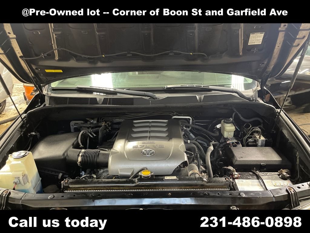 Used 2008  Toyota Limited image 9