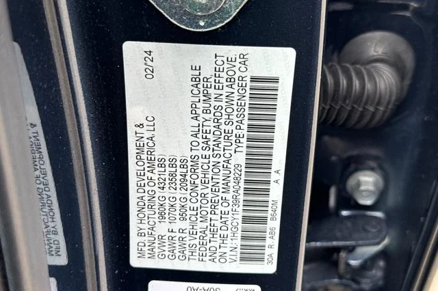 Used 2024 Canyon River Blue Metallic Honda EX image 32