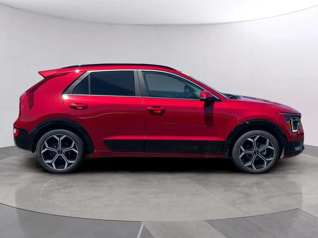 Certified Used 2025 Runway Red Kia EX Touring image 6