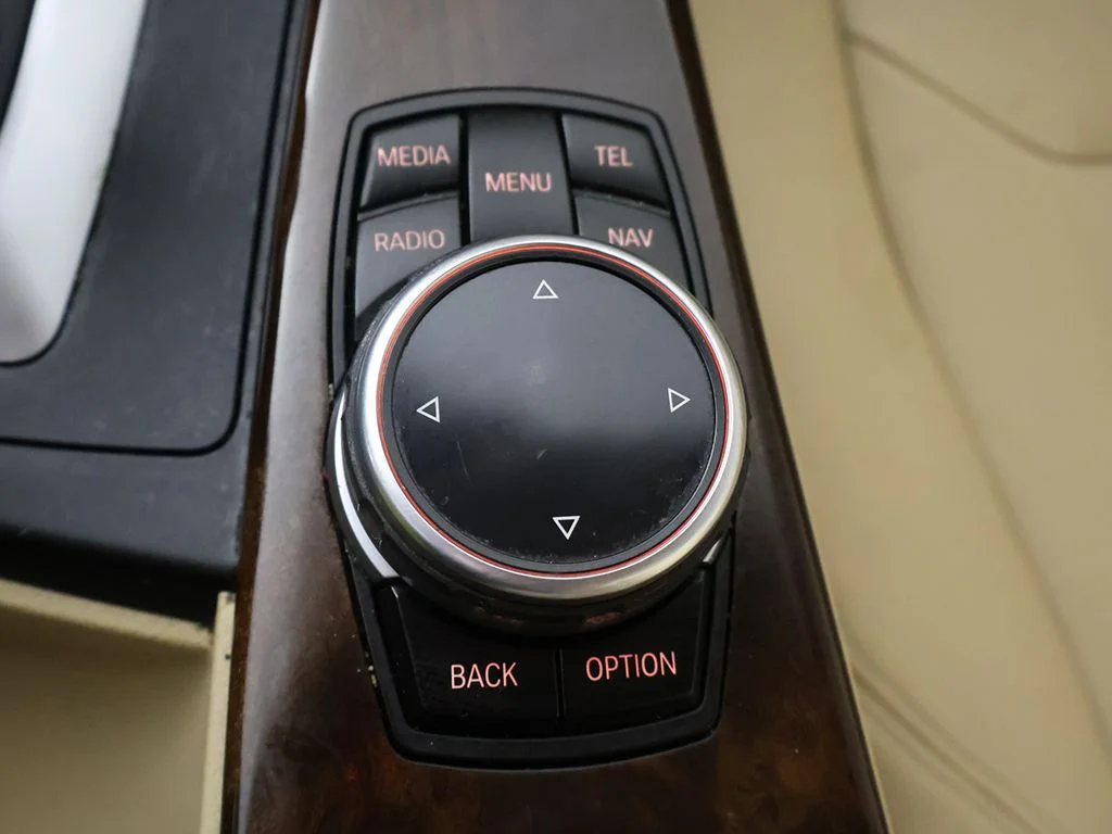 Used 2015 White BMW 328i xDrive image 52
