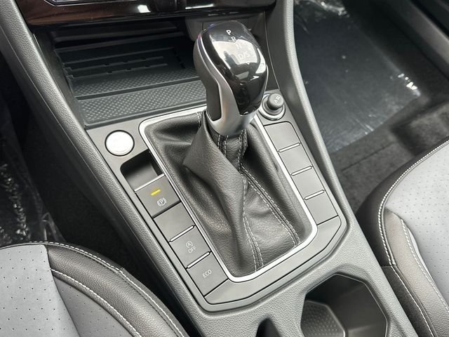 New 2026 Monument Gray Volkswagen 1.5T SE image 32