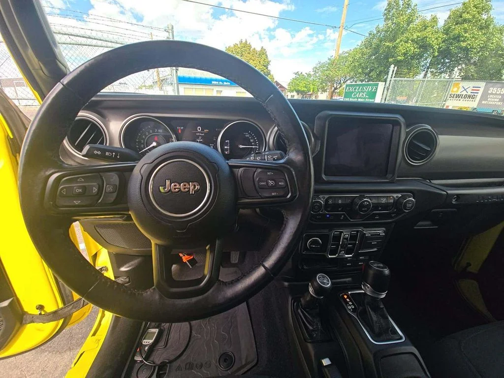 Used 2023  Jeep Willys 4xe image 6