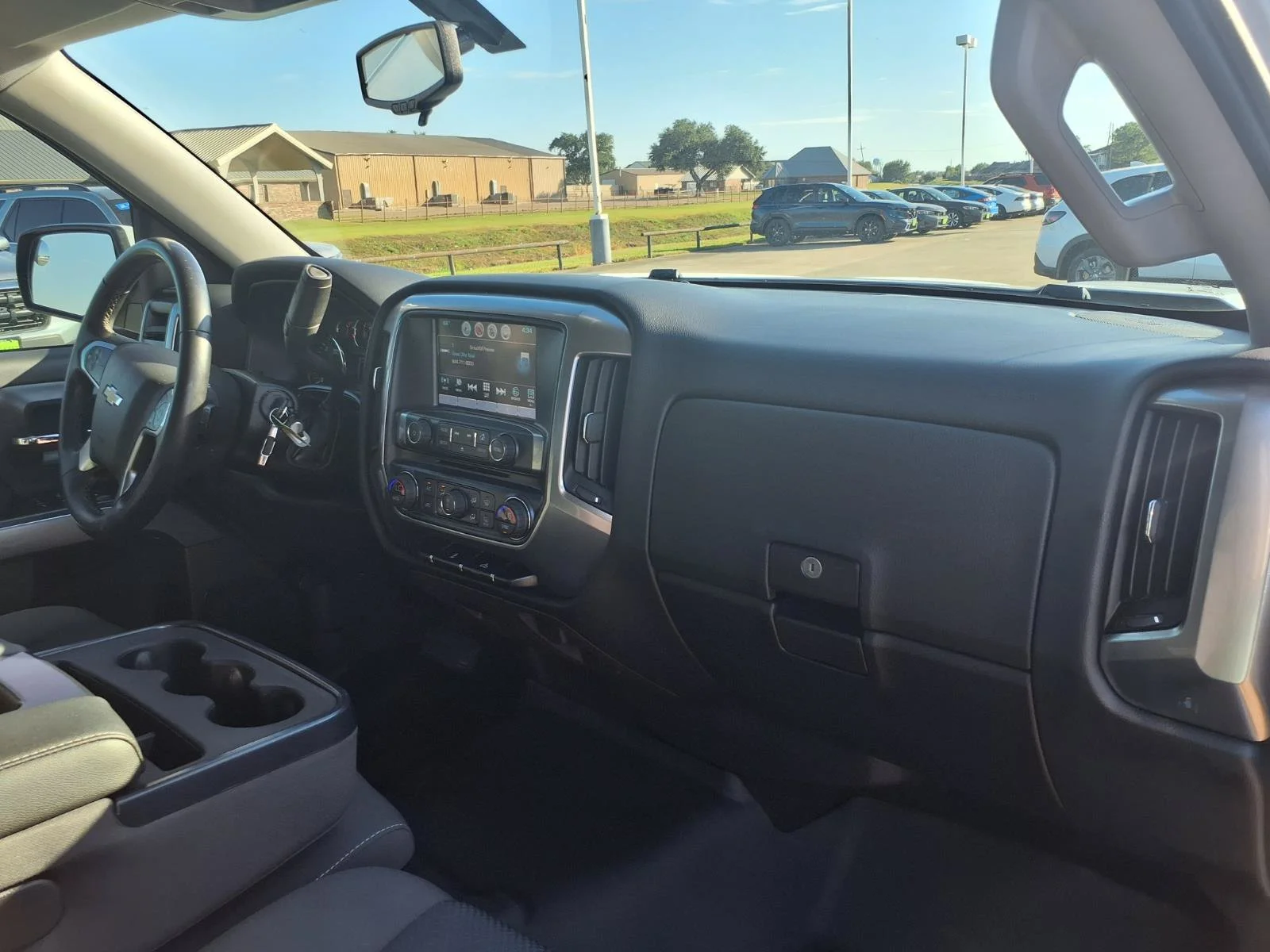 Used 2017 White Chevrolet LT image 12