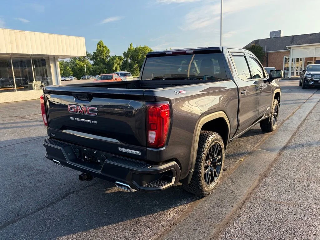 Used 2022 Titanium Rush Metallic GMC Elevation image 8