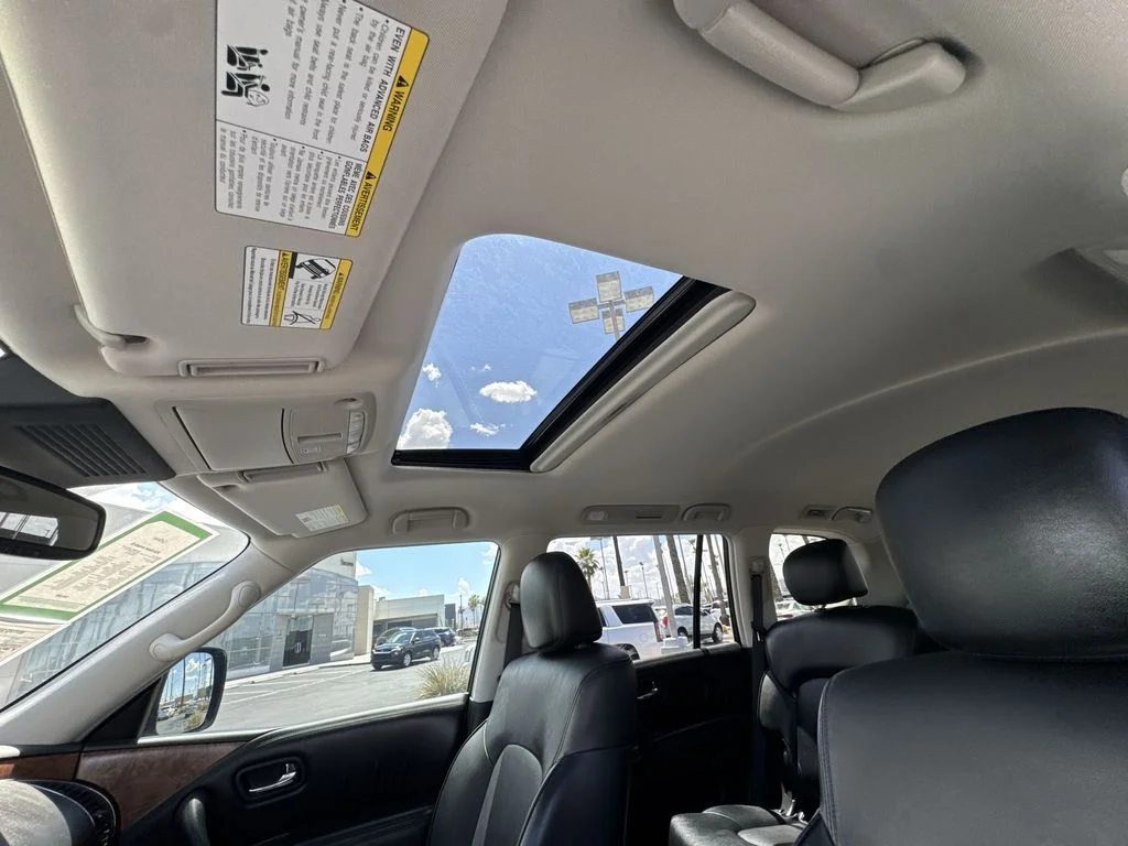 Used 2024 Blue Nissan SL image 19