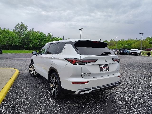 New 2026 White Mitsubishi SE image 5