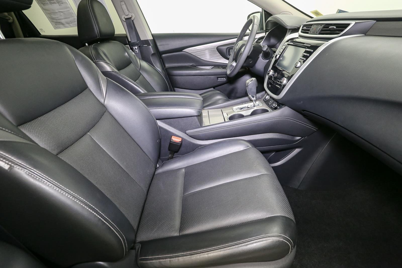 Used 2017 Pearl White Nissan SL image 20