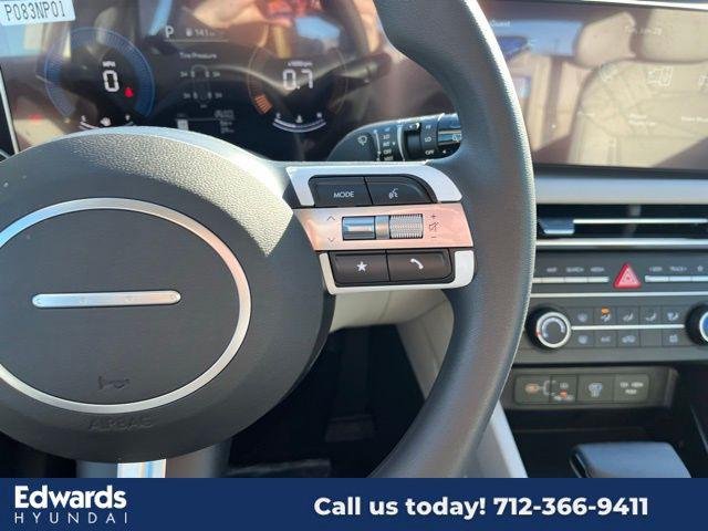 New 2025 White Hyundai SE AWD image 23
