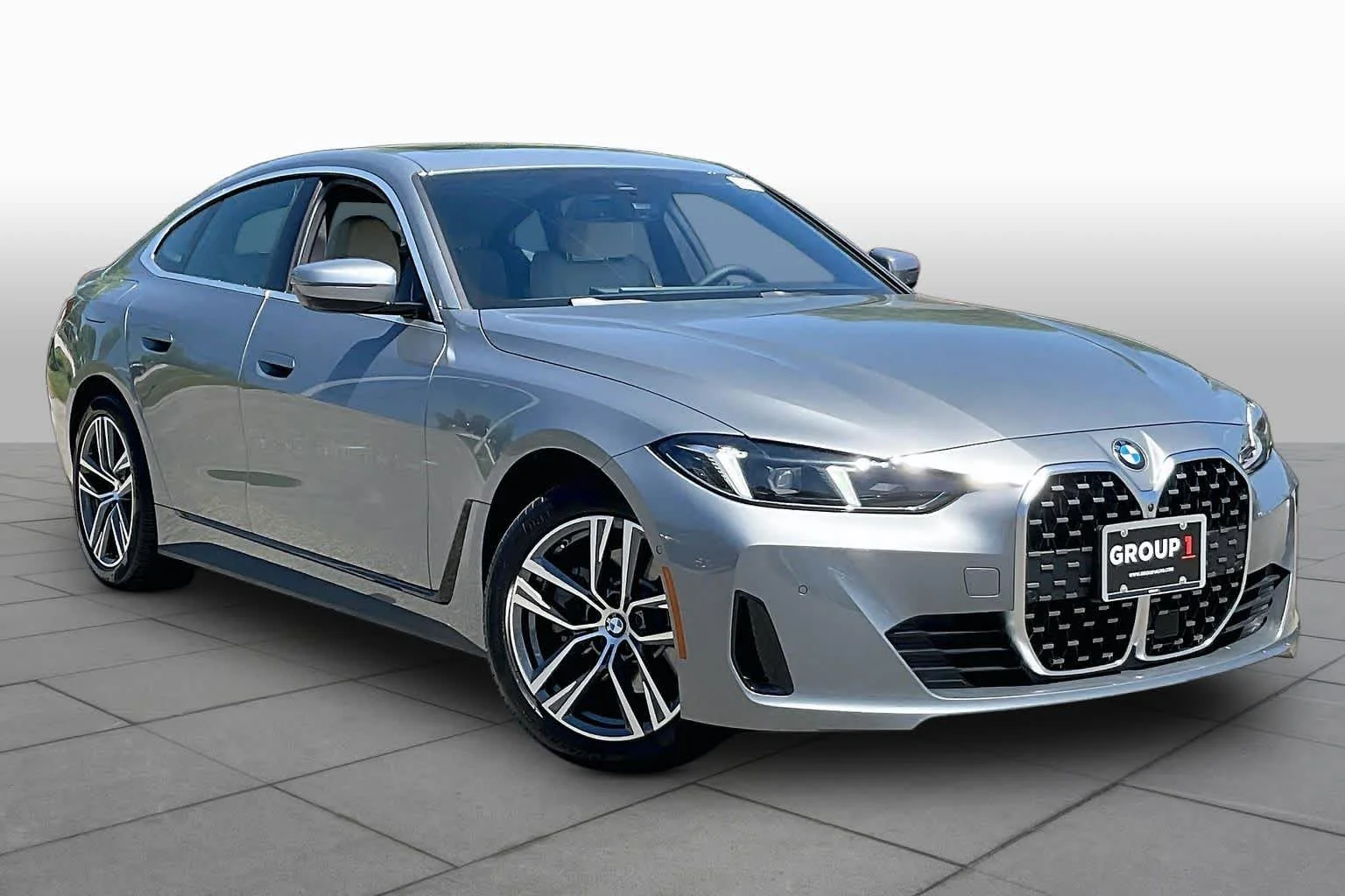 Used 2026 Skyscraper Grey Metallic BMW 430i xDrive image 2
