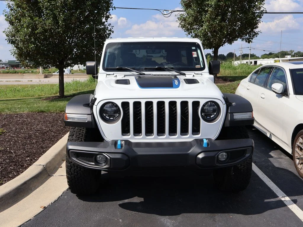 Used 2022 White Jeep Unlimited Rubicon 4xe image 3