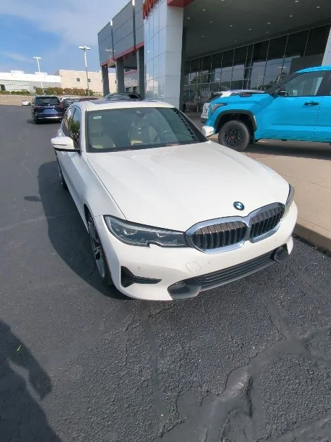 Used 2021 White BMW 330i image 6