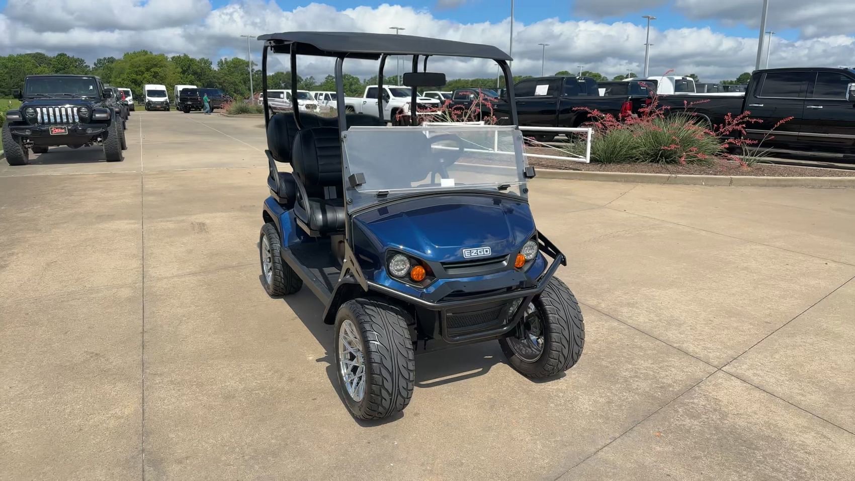 Used 2023 Blue EZ GO  image 6