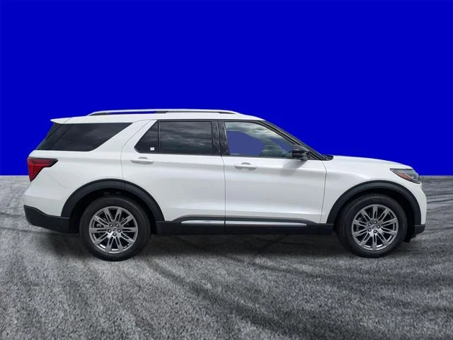 New 2026 Star White Metallic Tri-Coat Ford Platinum™ image 3