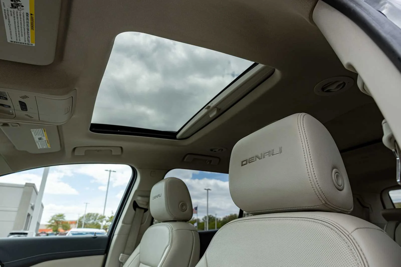 2022 GMC Acadia Denali - Photo 27