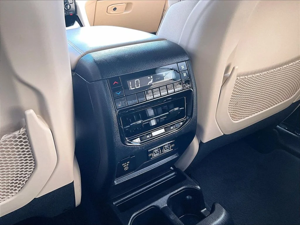 Used 2023 Black Jeep Limited image 35