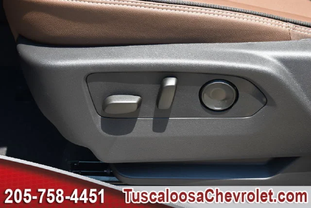 New 2026 Polar White Tricoat Chevrolet High Country image 20