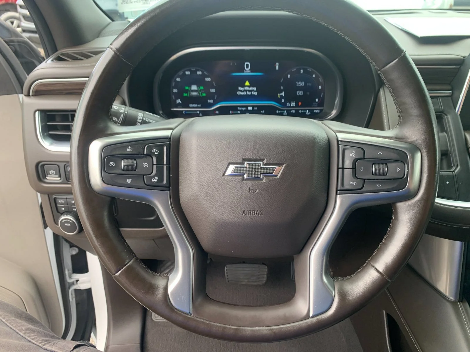 Used 2023 Summit White Chevrolet Z71 image 25