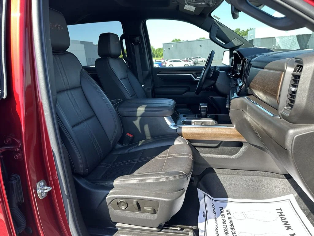 Used 2023 Red Chevrolet High Country image 29