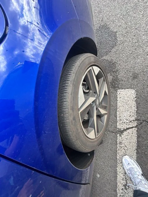 Used 2023 Blue Hyundai SEL image 4