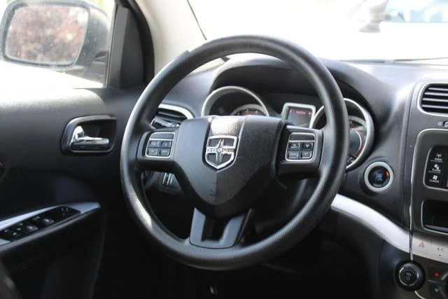 Used 2012 Silver Dodge SXT image 19