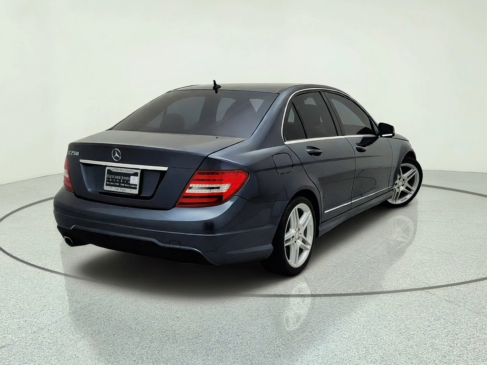 Used 2013 Steel Grey Metallic Mercedes-Benz C 250 Sport image 9