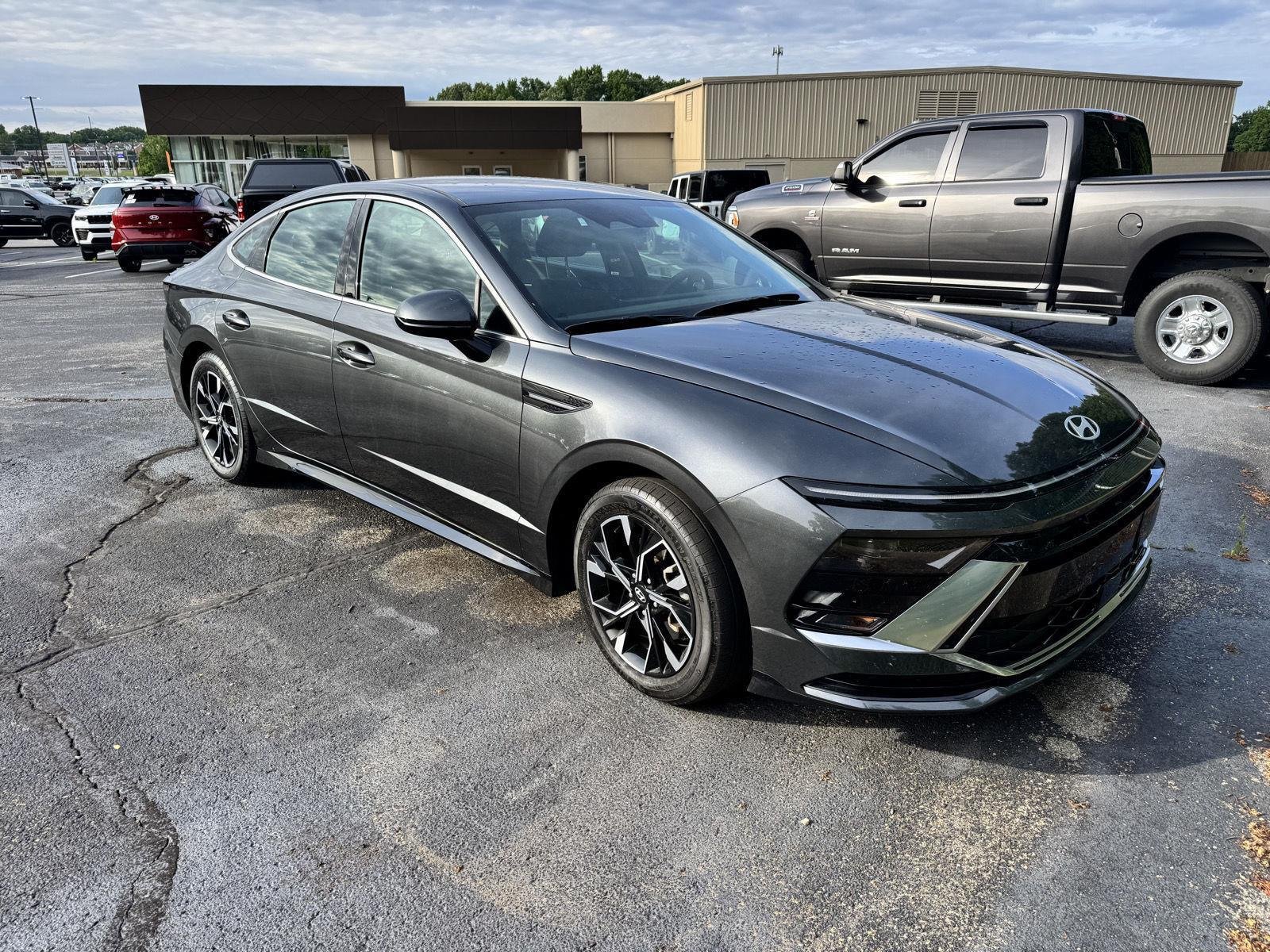 2024 Hyundai Sonata SEL's photo