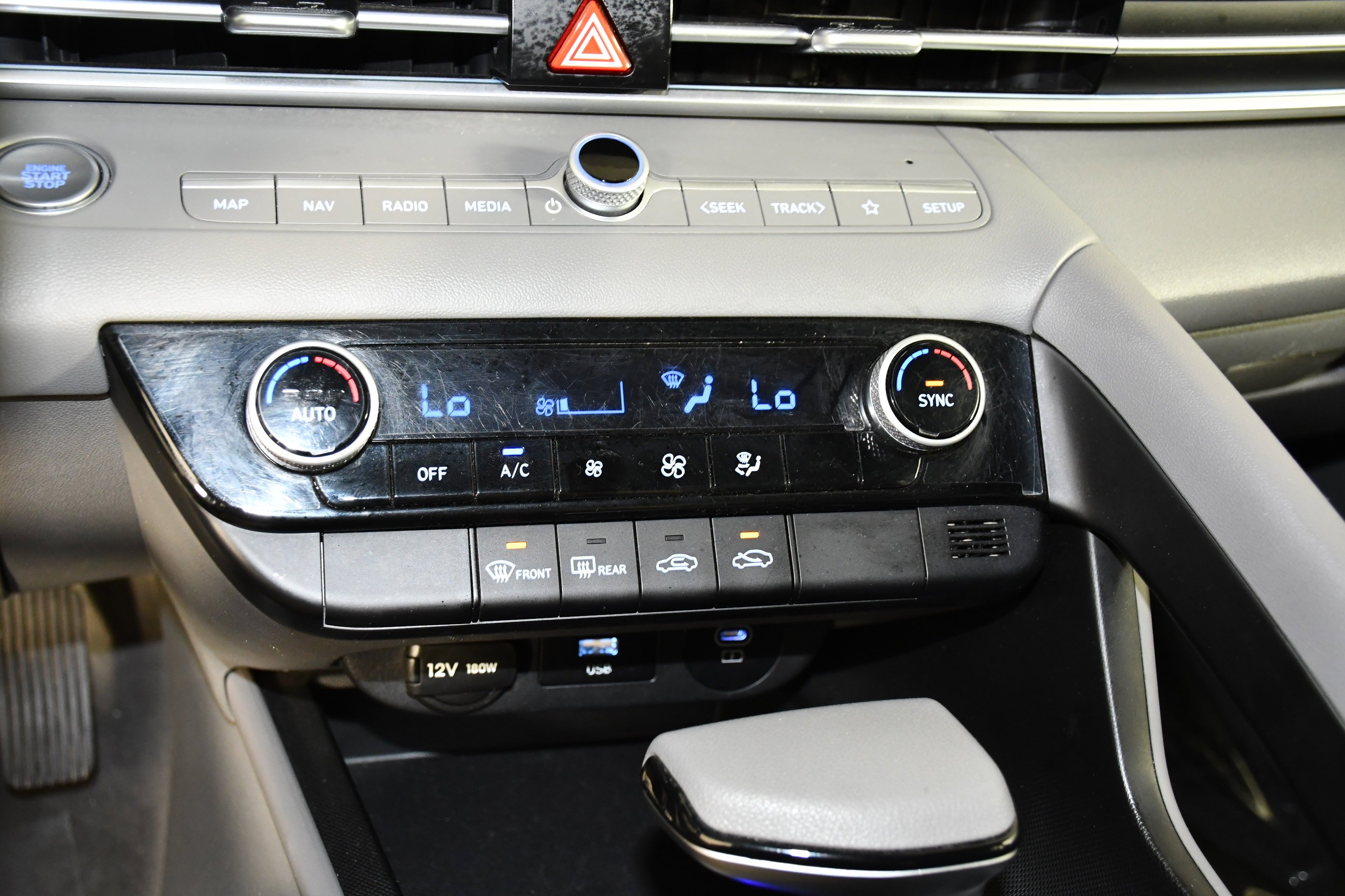 Used 2024 Fluid Metal Hyundai SEL image 30