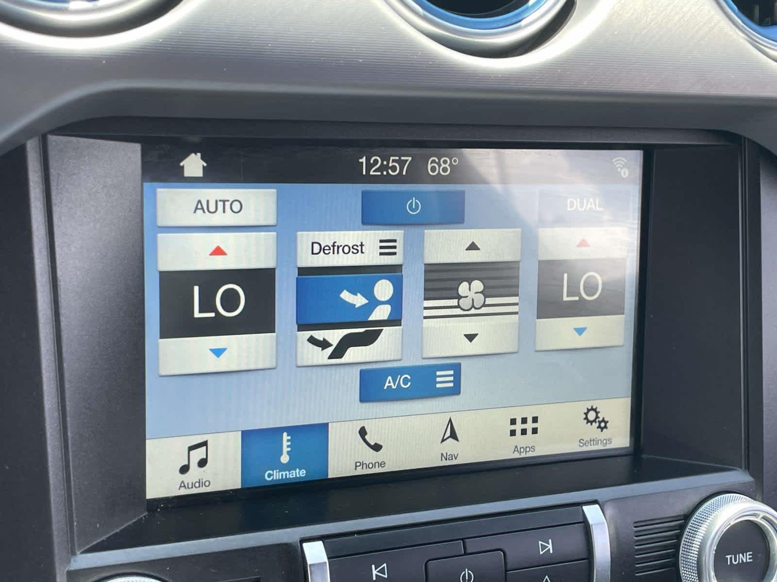 Used 2018 Lightning Blue Metallic Ford GT Premium image 30