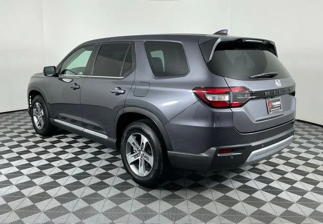 Used 2024 Modern Steel Honda EX-L image 5