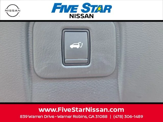Used 2024 Black Nissan Platinum image 14