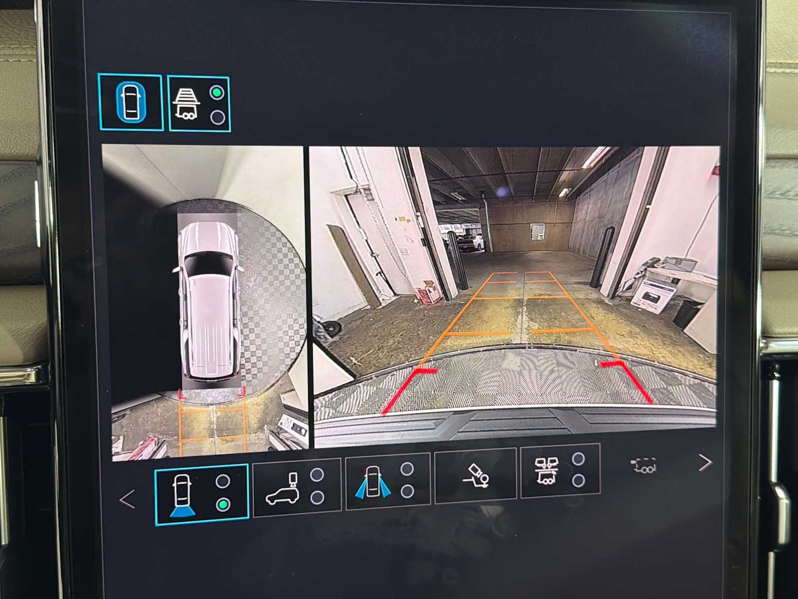 2026 GMC Yukon XL Denali - Photo 33