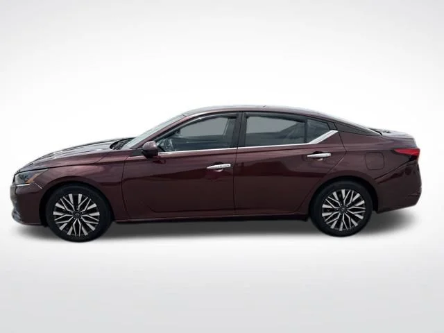 Used 2023 Nissan Altima SV with VIN 1N4BL4DV9PN344846 for sale in Radcliff, KY