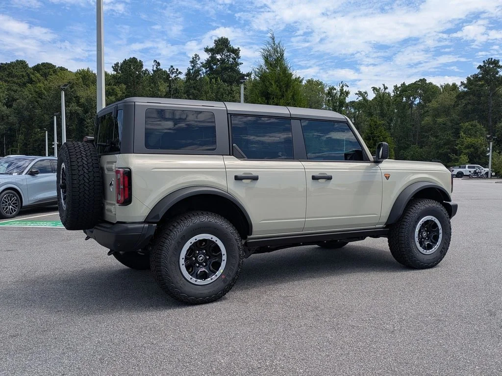 New 2026 Desert Sand Ford Badlands image 4
