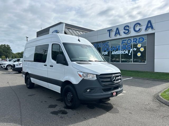 Used 2023 White Mercedes-Benz Cargo 144 WB image 1