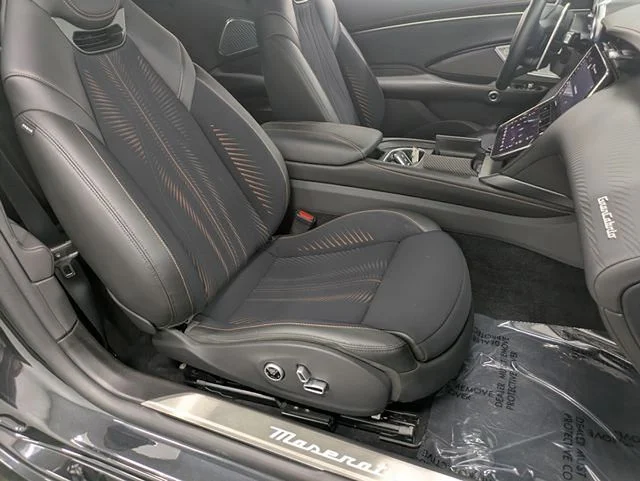 Used 2024 Black Maserati 788 HP 0-60 2.3 240 mile per charge image 28