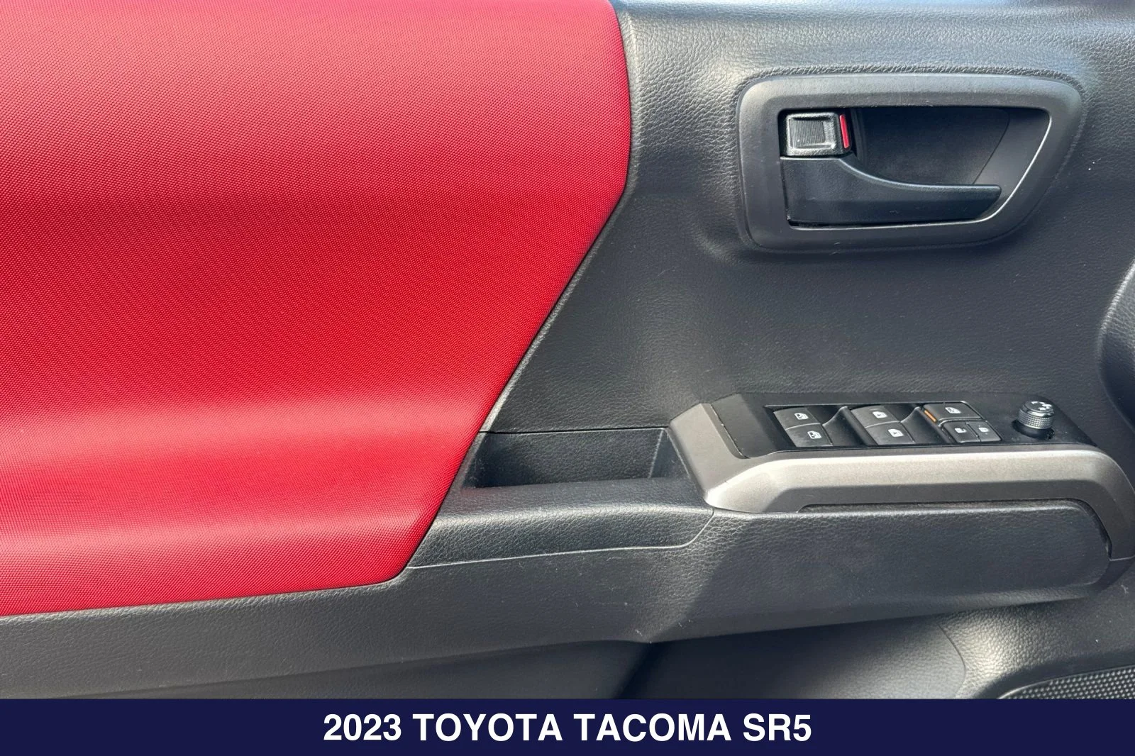 Used 2023 Ice Cap Toyota SR5 Certified Pre-Owned image 12