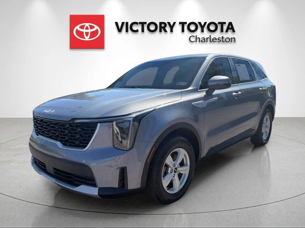Used 2024 Silver Kia LX image 1