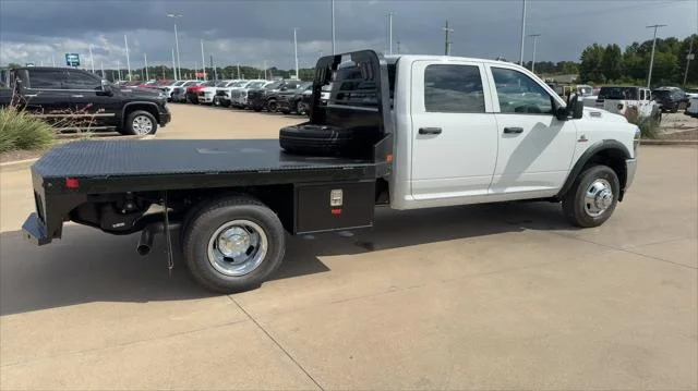 New 2026 Bright White Clear-Coat Exterior Paint RAM Tradesman image 9