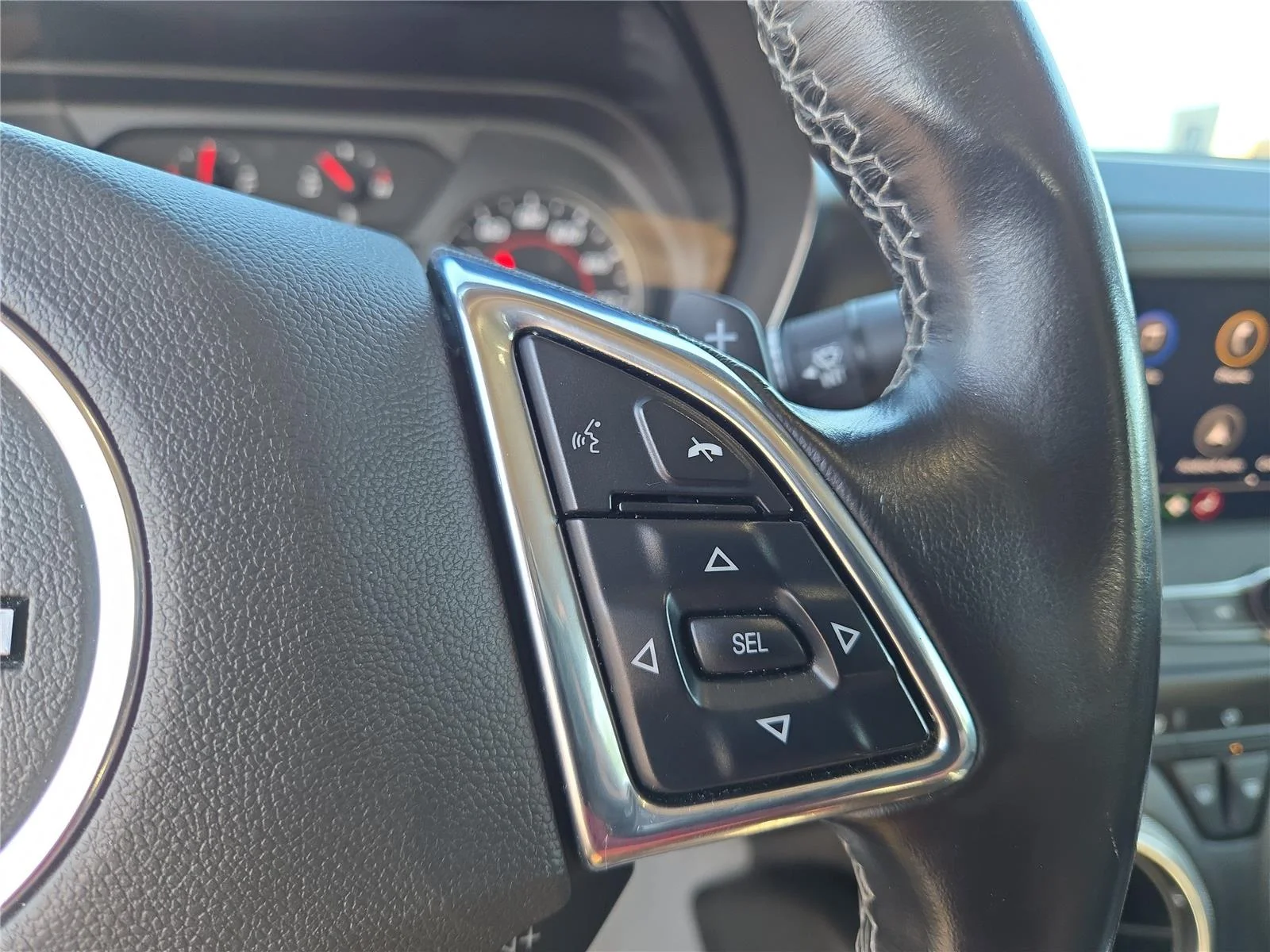 2023 Chevrolet Camaro 1LT - Photo 13