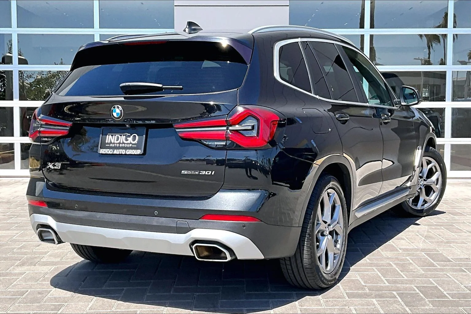 Used 2022 Black BMW sDrive30i image 13