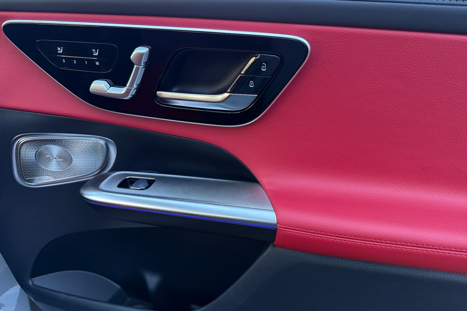 New 2027 MANUFAKTUR Alpine Grey Mercedes-Benz GLC 53 AMG® image 34