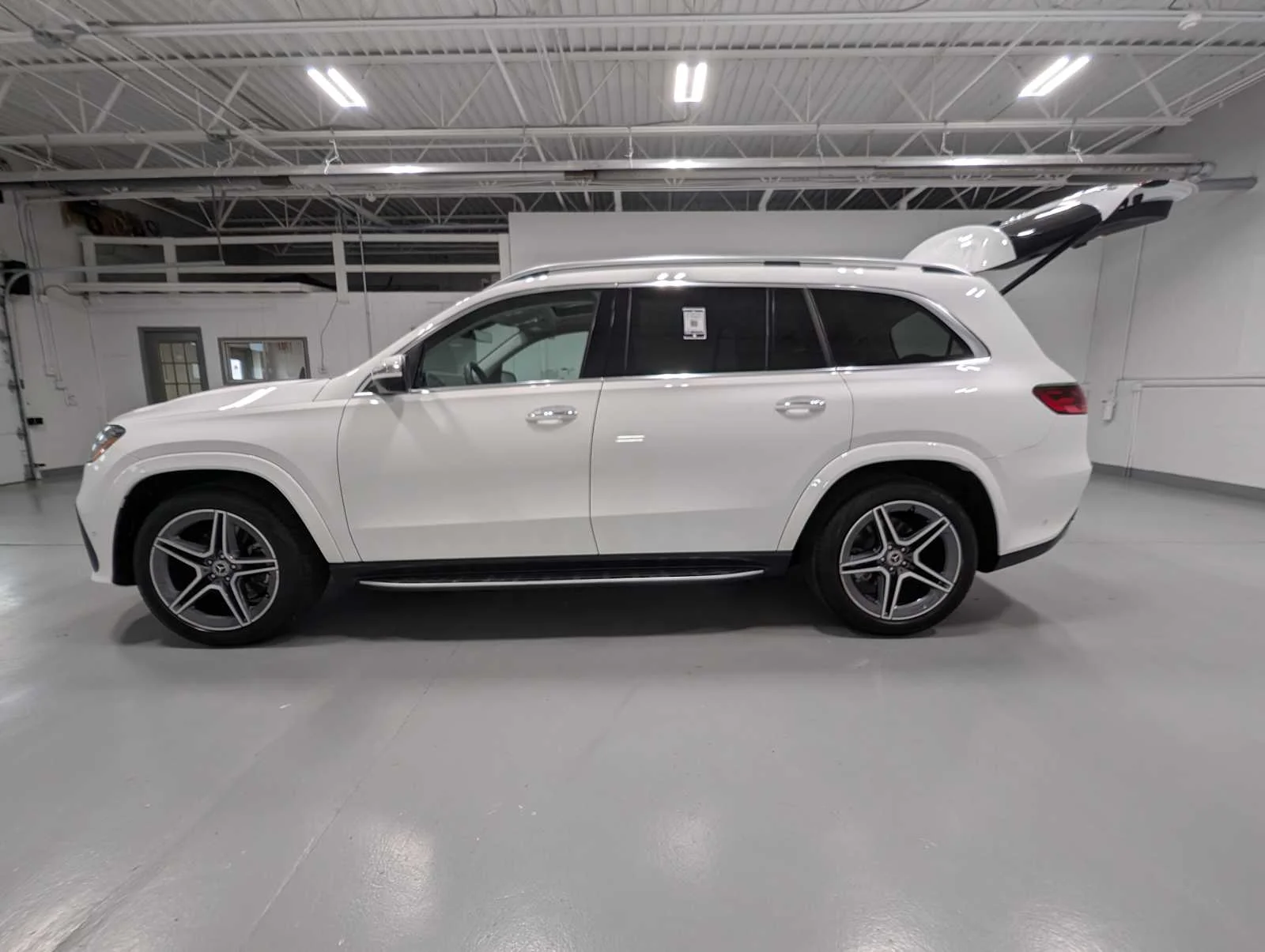 Certified Used 2026 Polar White Mercedes-Benz GLS 450 image 5