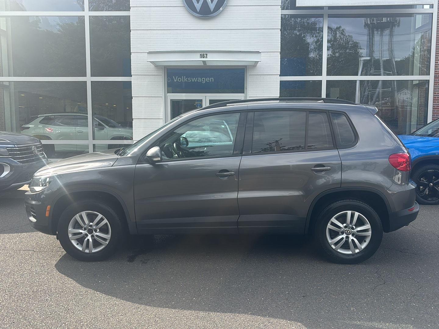 Used 2016 Volkswagen Tiguan S with VIN WVGAV7AX3GW559975 for sale in Vernon, CT