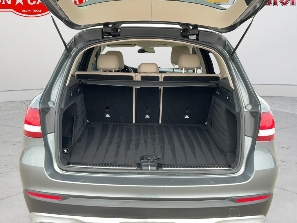 Used 2019  Mercedes-Benz GLC 300 image 21